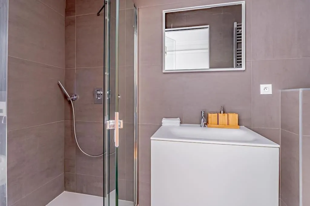 Stylish Flat 2 Bedr By Champs Elysees Apartmán *