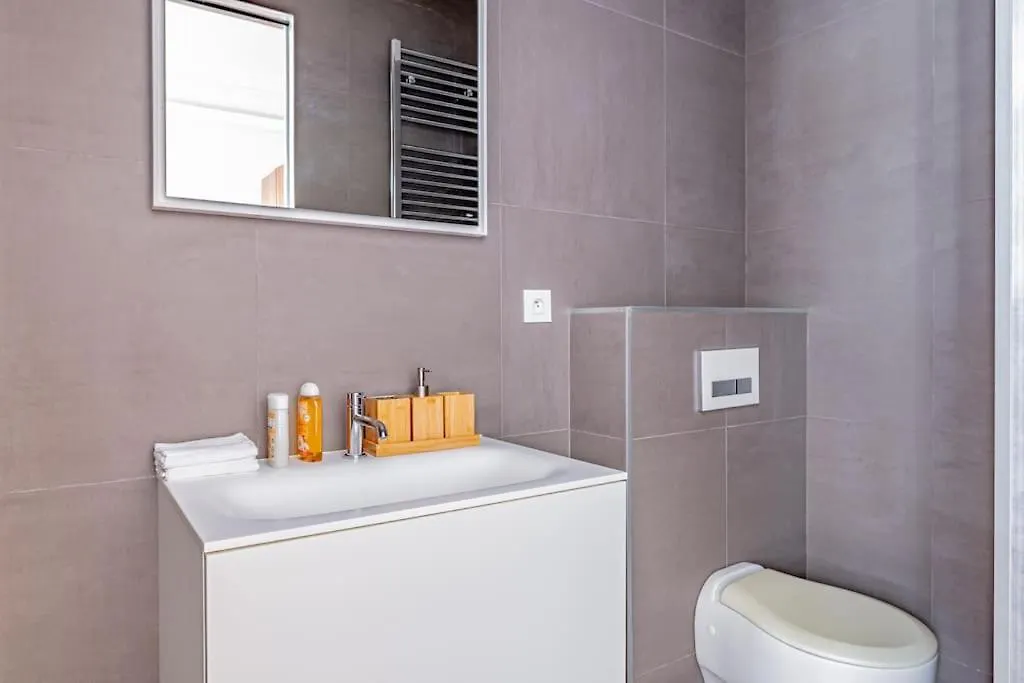 Stylish Flat 2 Bedr By Champs Elysees Apartmán